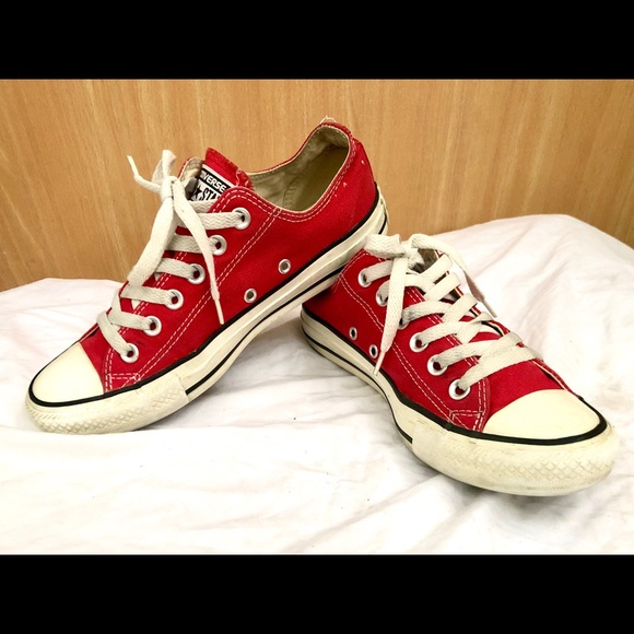 red chucks womens